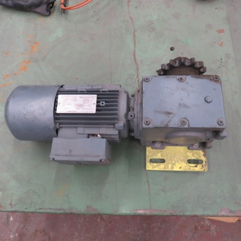 R12MA2790 SEW brake Geared motor - Hp0.75 - Rpm21