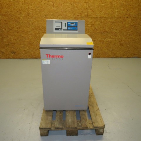 R1B738 Autoclave Thermo Electron